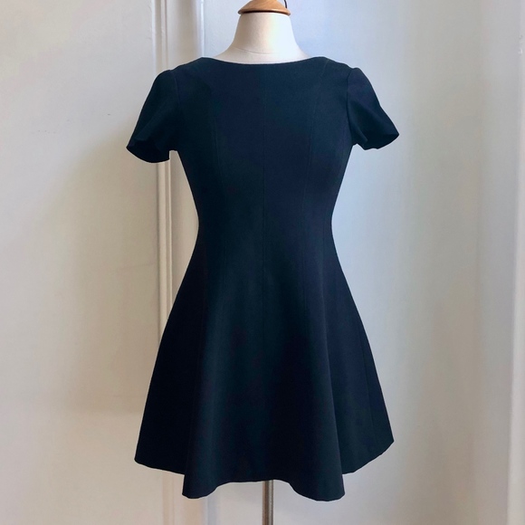 Banana Republic Dresses & Skirts - Banana Republic LBD Little Black Dress Petite 4 4P